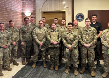 Fort Leonard Wood Soldiers visit FBI office to learn about the bureau