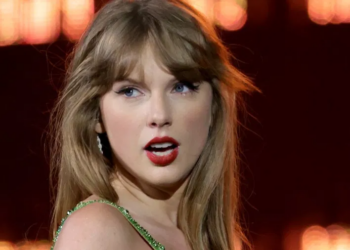 Taylor Swift’s Unexpected Move Leaves Anna Hall To Make A ‘PSA’ at Paris Olympics: “I Screamed”