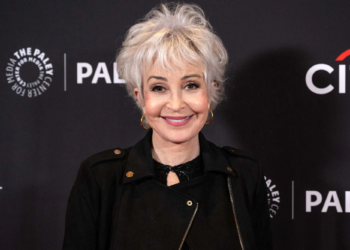 Annie Potts Says CBS’ Decision to Cancel “Young Sheldon” Is a ‘Stupid Business Move,’ Says Cast Was ‘Totally Ambushed’ – NEWS USA